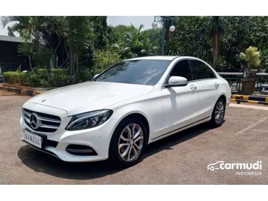 2015 Mercedes-Benz C200 Avantgarde Sedan