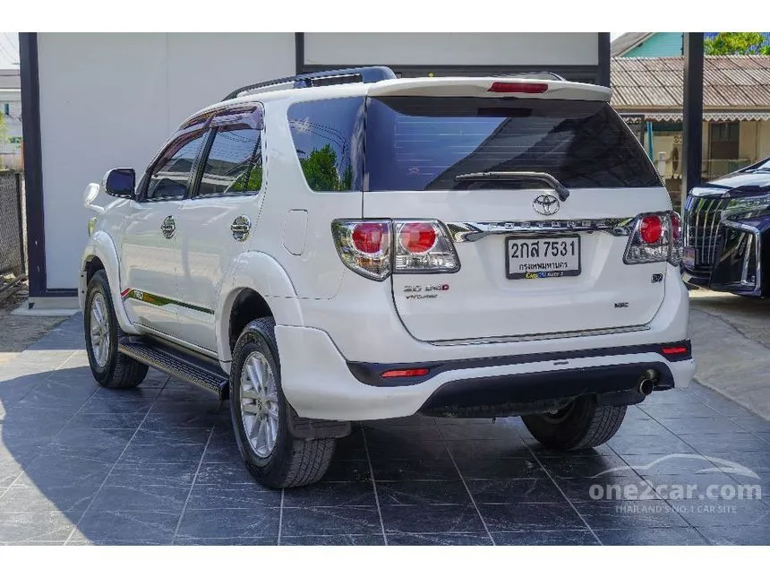 2013 Toyota FORTUNER V SUV