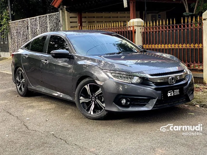2018 Honda Civic ES Sedan