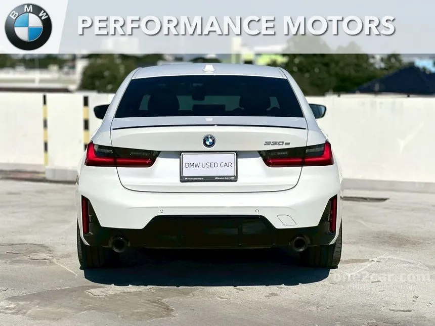 2023 BMW 330e M Sport Sedan