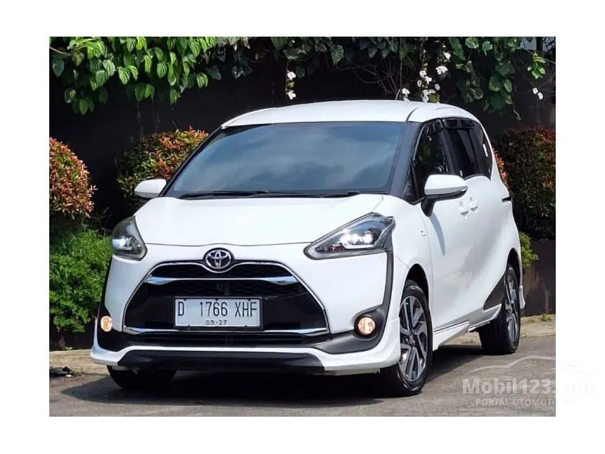 Jual Mobil Toyota Sienta 2017 Q 1.5 di Jawa Barat Automatic MPV Putih Rp 198.000.000