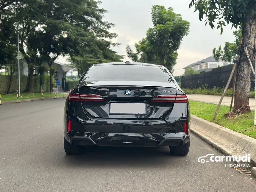 2024 BMW 520i M Sport Sedan