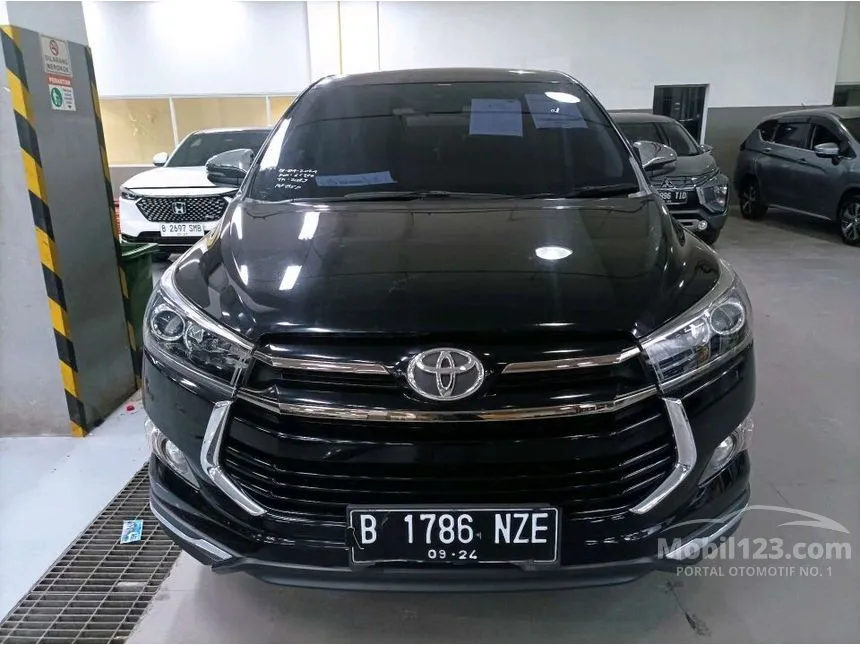 Jual Mobil Toyota Innova Venturer 2019 2.0 di Banten Automatic Wagon Hitam Rp 325.000.000