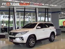 2015 Toyota Fortuner 2.8 (ปี 15-18) V SUV AT
