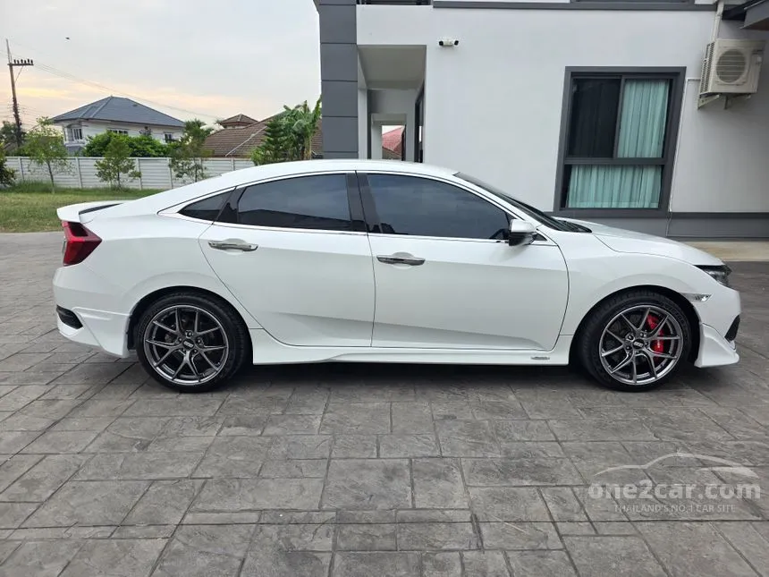 2017 Honda CIVIC Turbo RS Sedan