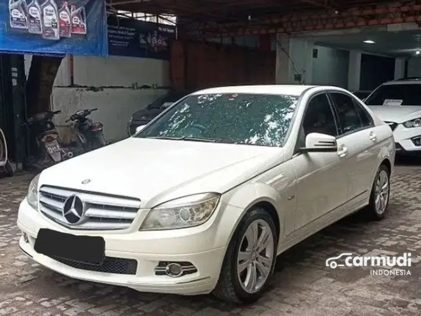 2010 Mercedes-Benz C200 CGI Avantgarde Sedan