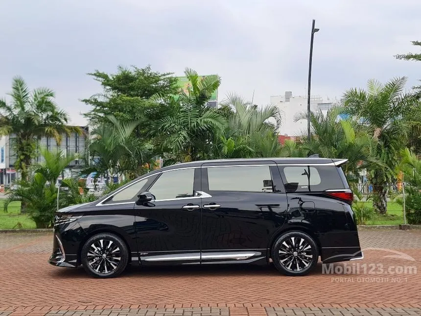 2024 Toyota Alphard HEV Modelista MPV
