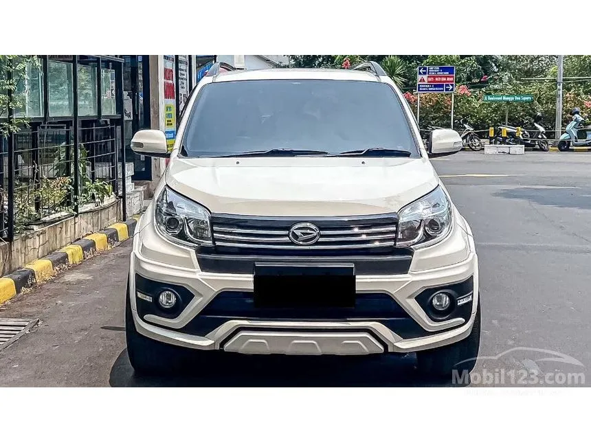 Jual Mobil Daihatsu Terios 2015 ADVENTURE R 1.5 di DKI Jakarta Automatic SUV Putih Rp 125.000.000