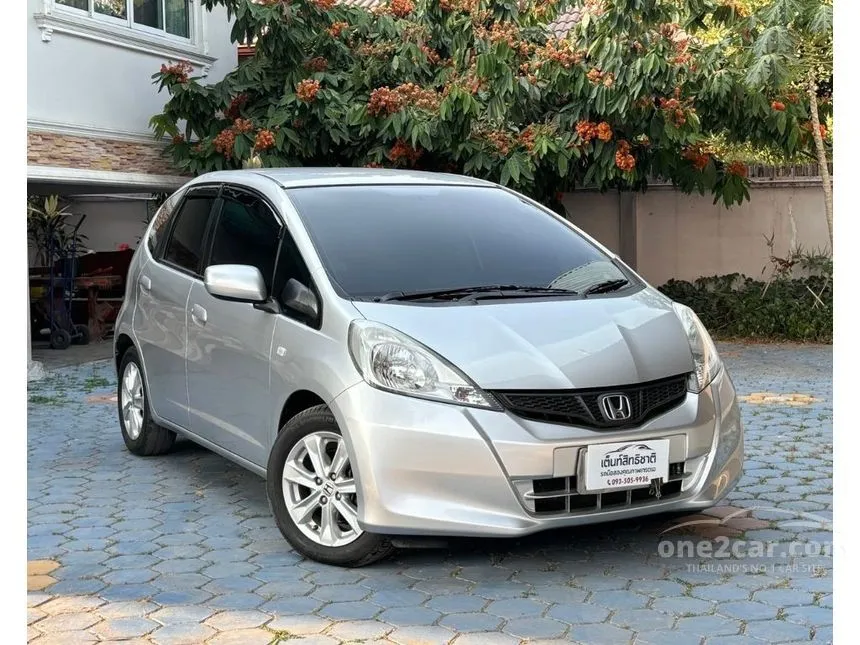2012 Honda JAZZ V Hatchback