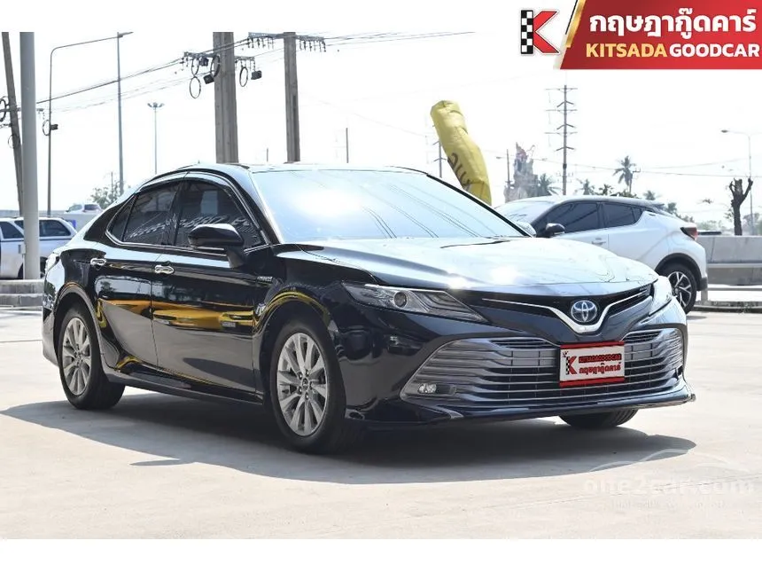 2019 Toyota Camry Hybrid Premium Sedan