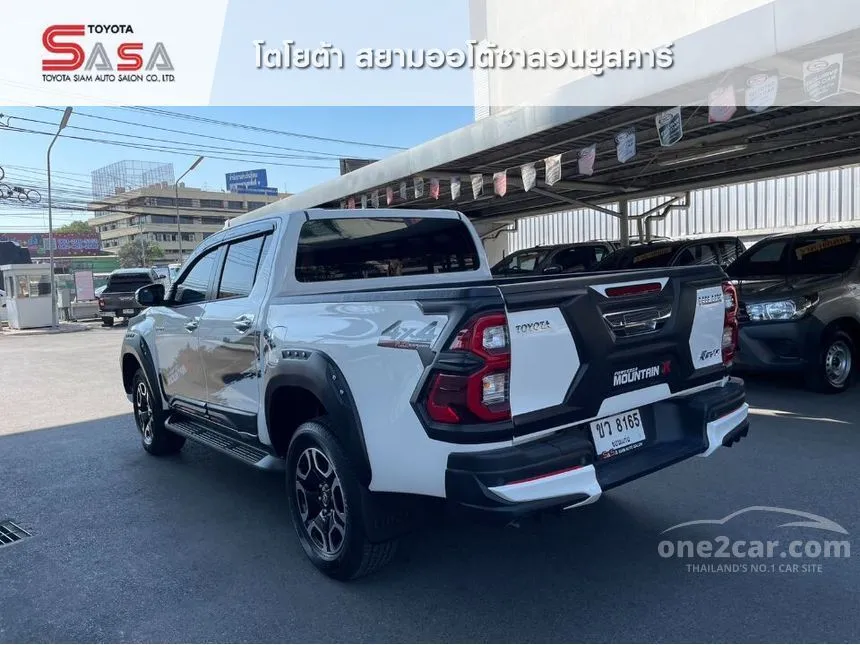 2021 Toyota Hilux Revo Mid Pickup