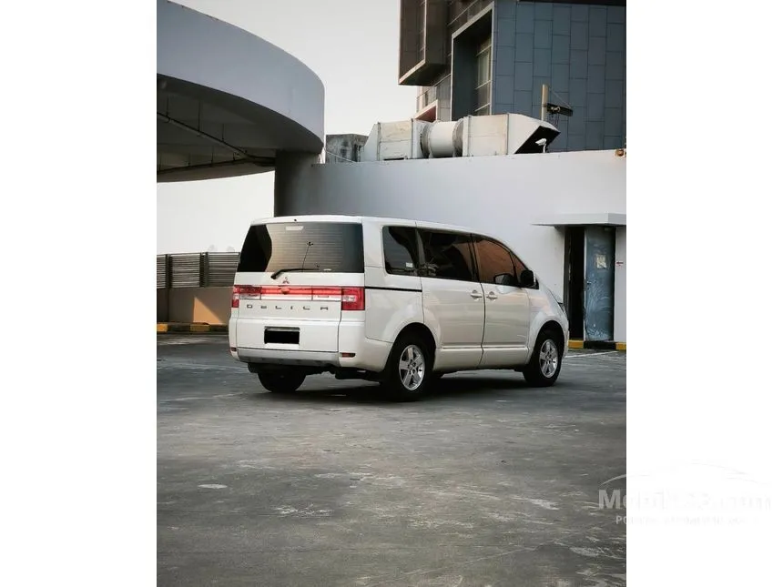 2015 Mitsubishi Delica D5 MPV