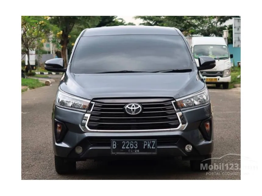 Jual Mobil Toyota Kijang Innova 2021 G 2.4 di Banten Automatic MPV Abu