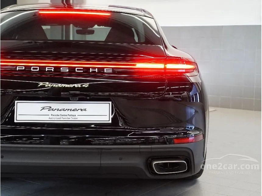 2025 Porsche PANAMERA 4 E-Hybrid Sedan