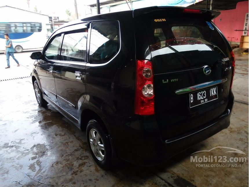 Jual Mobil Daihatsu Xenia 2010 Li FAMILY 1.0 di Banten 