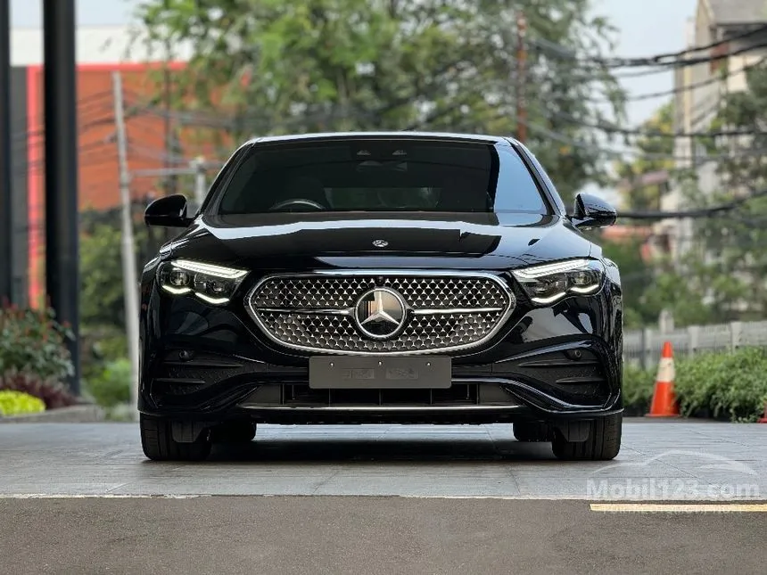 2025 Mercedes-Benz E300 AMG Line Sedan