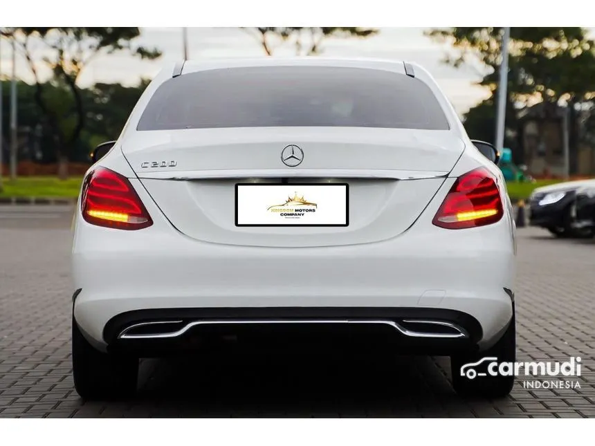 2015 Mercedes-Benz C200 Avantgarde CKD Sedan