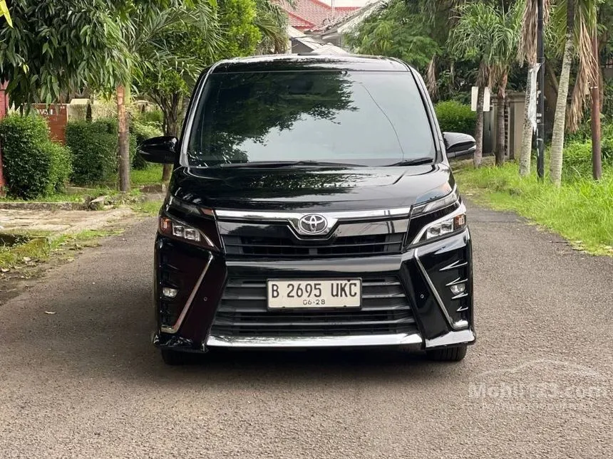 2018 Toyota Voxy MPV