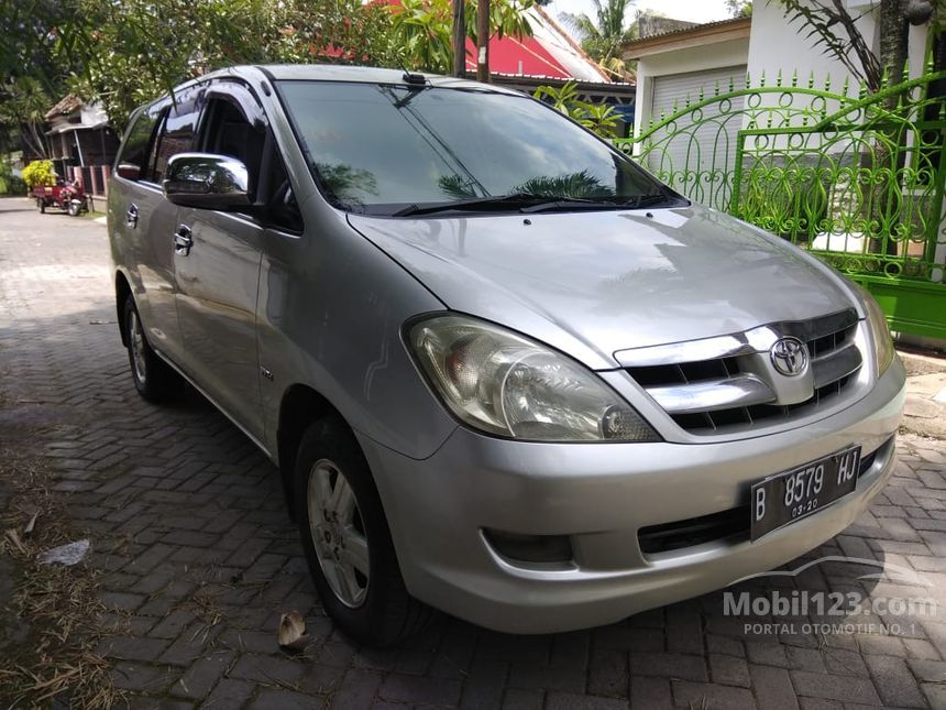 Jual Mobil Toyota Kijang Innova 2005 G 2.0 di Yogyakarta 