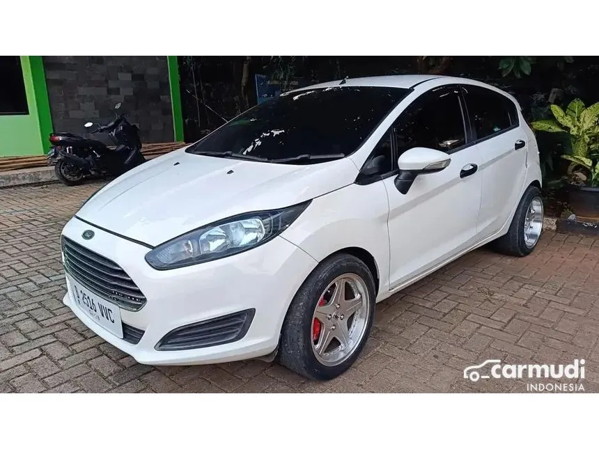 2014 Ford Fiesta Trend Hatchback