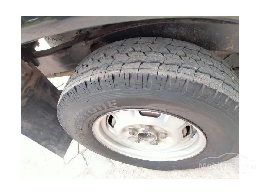 2010 Mitsubishi Colt L300 Standard