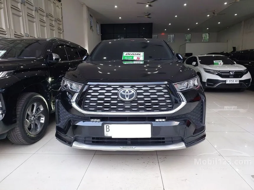 2025 Toyota Kijang Innova Zenix V HV (Non Premium Color) MPV