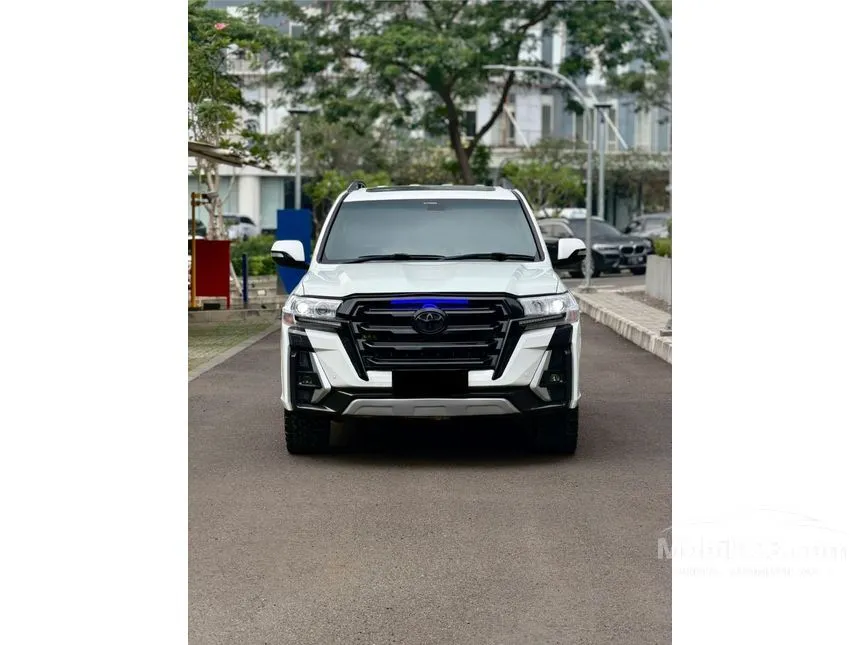 2021 Toyota Land Cruiser 200 VX SUV