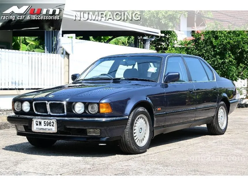 1992 BMW 730i Sedan