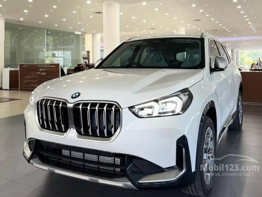 Jual Mobil BMW X1 2024 sDrive18i xLine 1.5 di Banten Automatic SUV Putih Rp 985.000.000