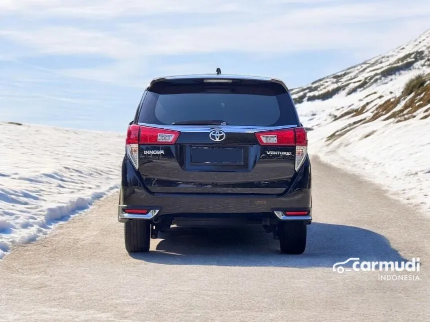 2019 Toyota Innova Venturer Wagon