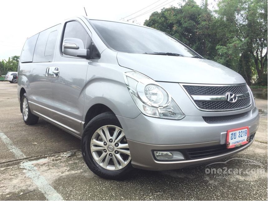 Hyundai H-1 2013 Deluxe 2.5 in กรุงเทพและปริมณฑล Automatic Van สีเงิน ...