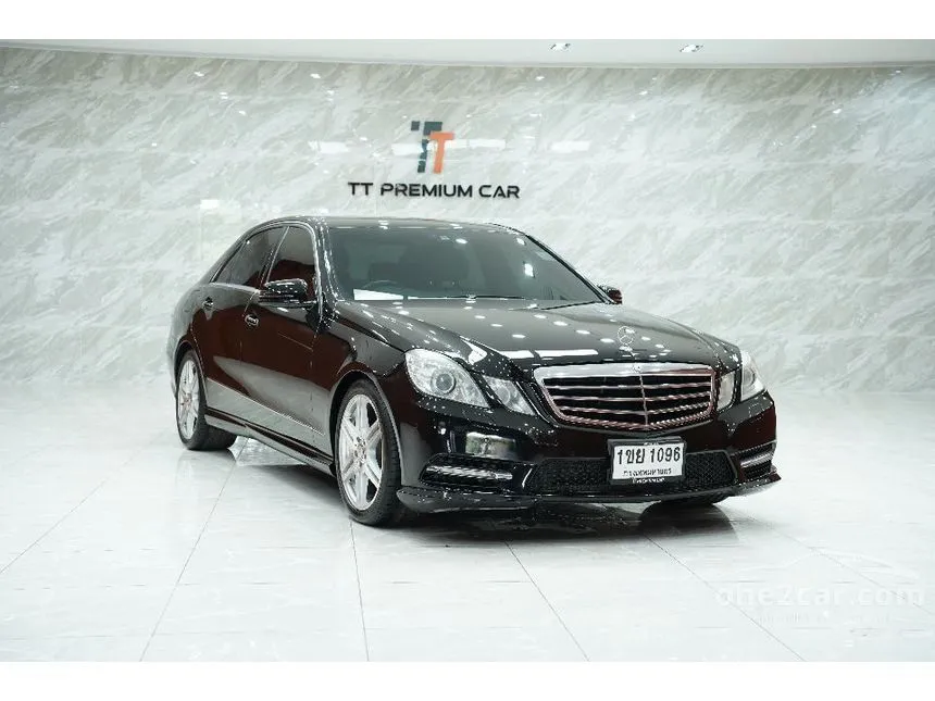 2012 Mercedes-Benz E250 Avantgarde CGI BlueEFFICIENCY Sedan