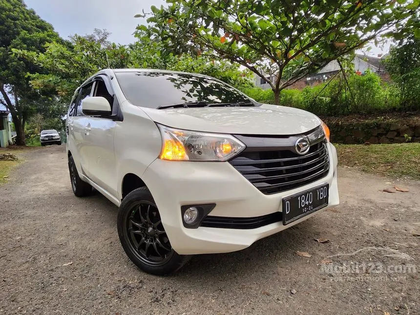 Jual Mobil Daihatsu Xenia 2016 D 1.0 di Jawa Barat Manual MPV Putih Rp 125.000.000