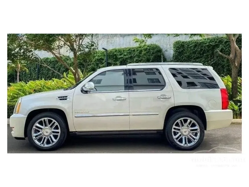 2012 Cadillac Escalade Platinum SUV