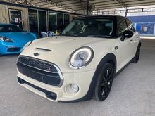 2016 MINI 5 Door 2.0 Cooper S White (Harman Kardon Sound, Head Up Unit Display, Recond, Unregistered)