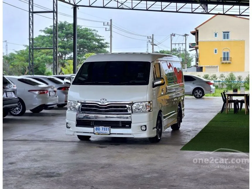 2018 Toyota VENTURY V Van