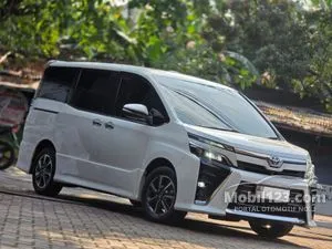 2018 Toyota Voxy 2.0 MPV