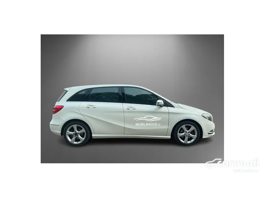 2014 Mercedes-Benz B200 Sport Hatchback