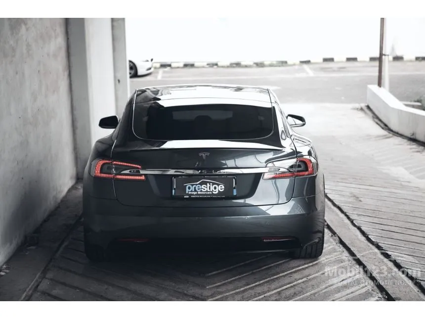 2020 Tesla Model S 100D Hatchback