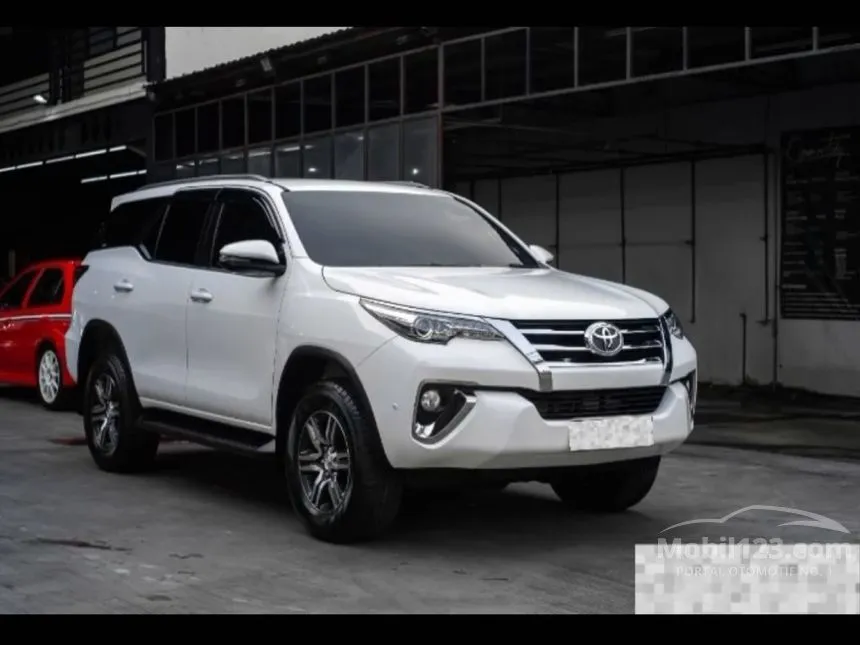 Jual Mobil Toyota Fortuner 2019 G 2.4 di Banten Automatic SUV Putih Rp 368.000.000