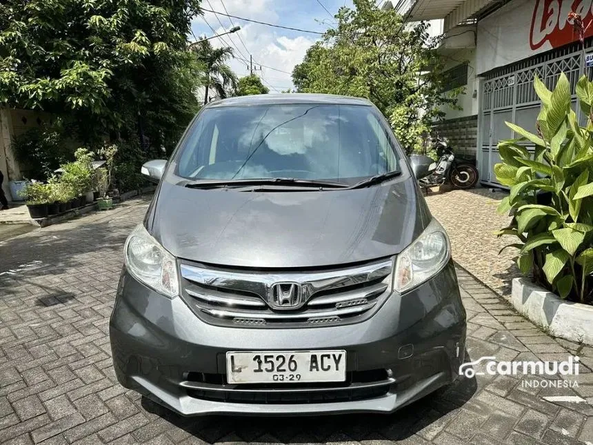 Jual Mobil Honda Freed 2015 S 1.5 di Jawa Timur Automatic MPV Abu