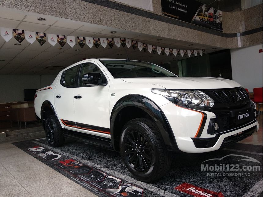 Jual Mobil  Mitsubishi Triton  2021 Athlete 2 5 di DKI 