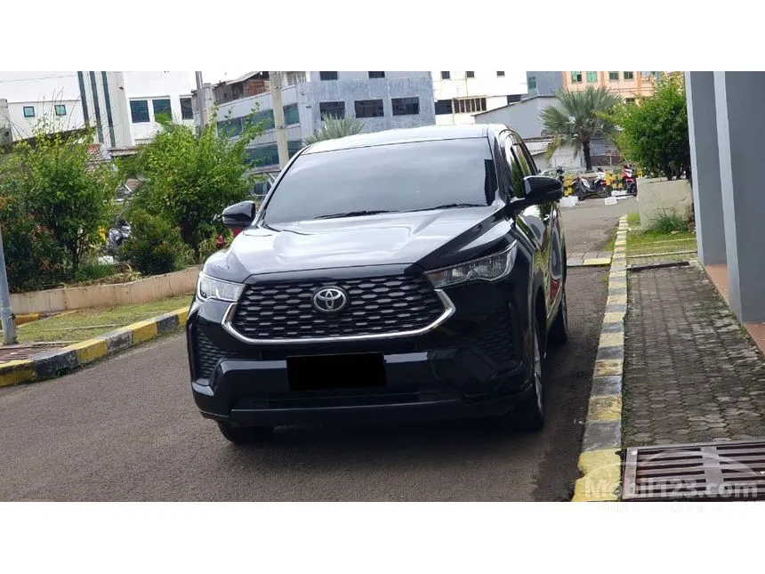 2023 Toyota Kijang Innova Zenix V (Non Premium Color) MPV