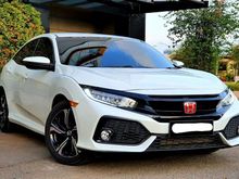 2019 Honda Civic 1,5 E Hatchback putih kilometer 8 rban