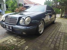 1996 Mercedes-Benz 230E