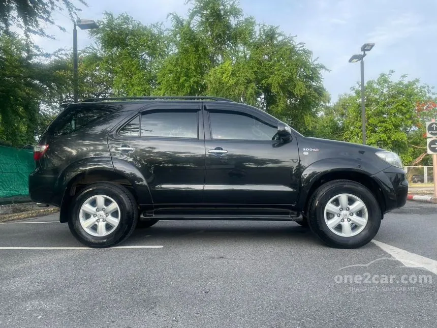 2010 Toyota FORTUNER V SUV