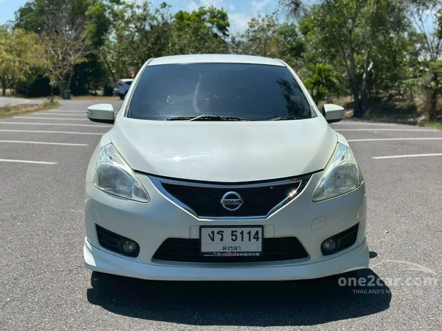 2014 Nissan PULSAR V Hatchback