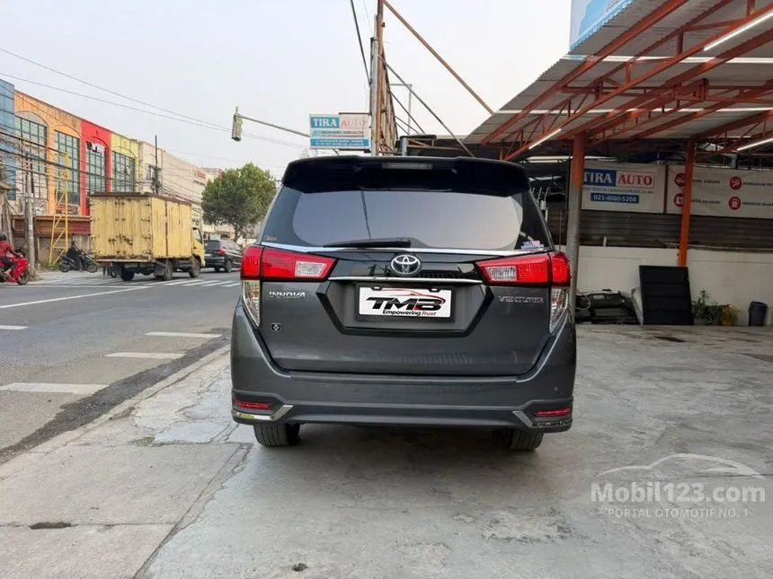 2021 Toyota Kijang Innova Venturer MPV