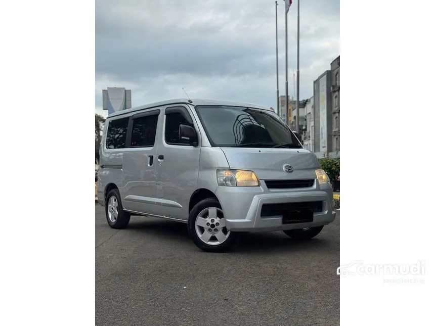 2014 Daihatsu Gran Max Mini Bus D PS Van