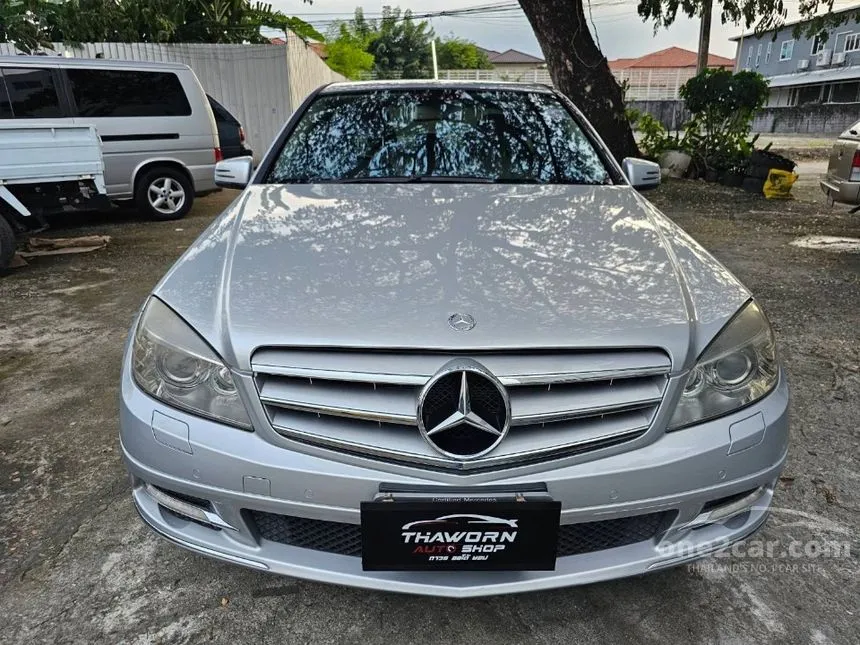 2011 Mercedes-Benz C200 CGI BlueEFFICIENCY Sedan